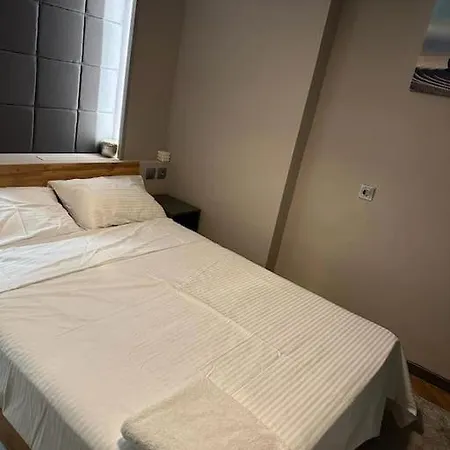 Budget Double Center